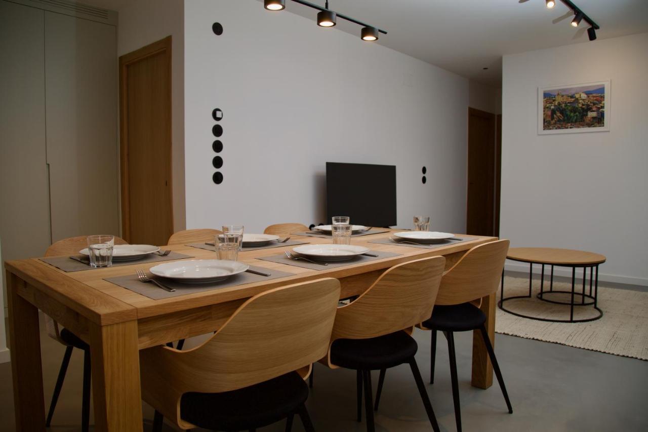 Suite 101 - 2 Bedroom Suite At Amando Perez Suites Ribadeo Bagian luar foto