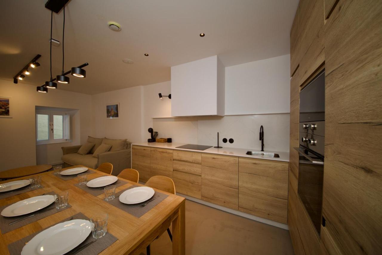 Suite 101 - 2 Bedroom Suite At Amando Perez Suites Ribadeo Bagian luar foto
