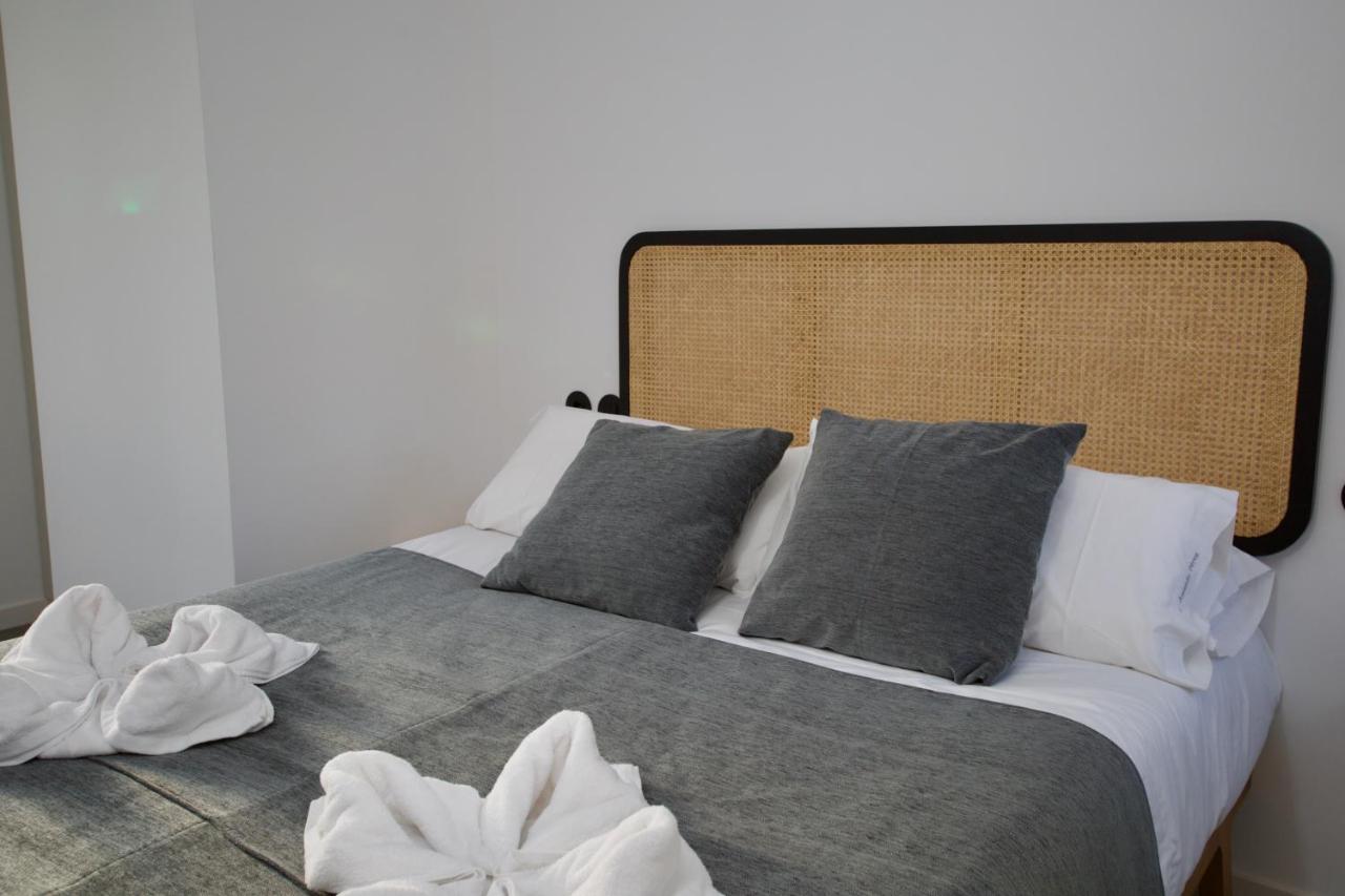 Suite 101 - 2 Bedroom Suite At Amando Perez Suites Ribadeo Bagian luar foto