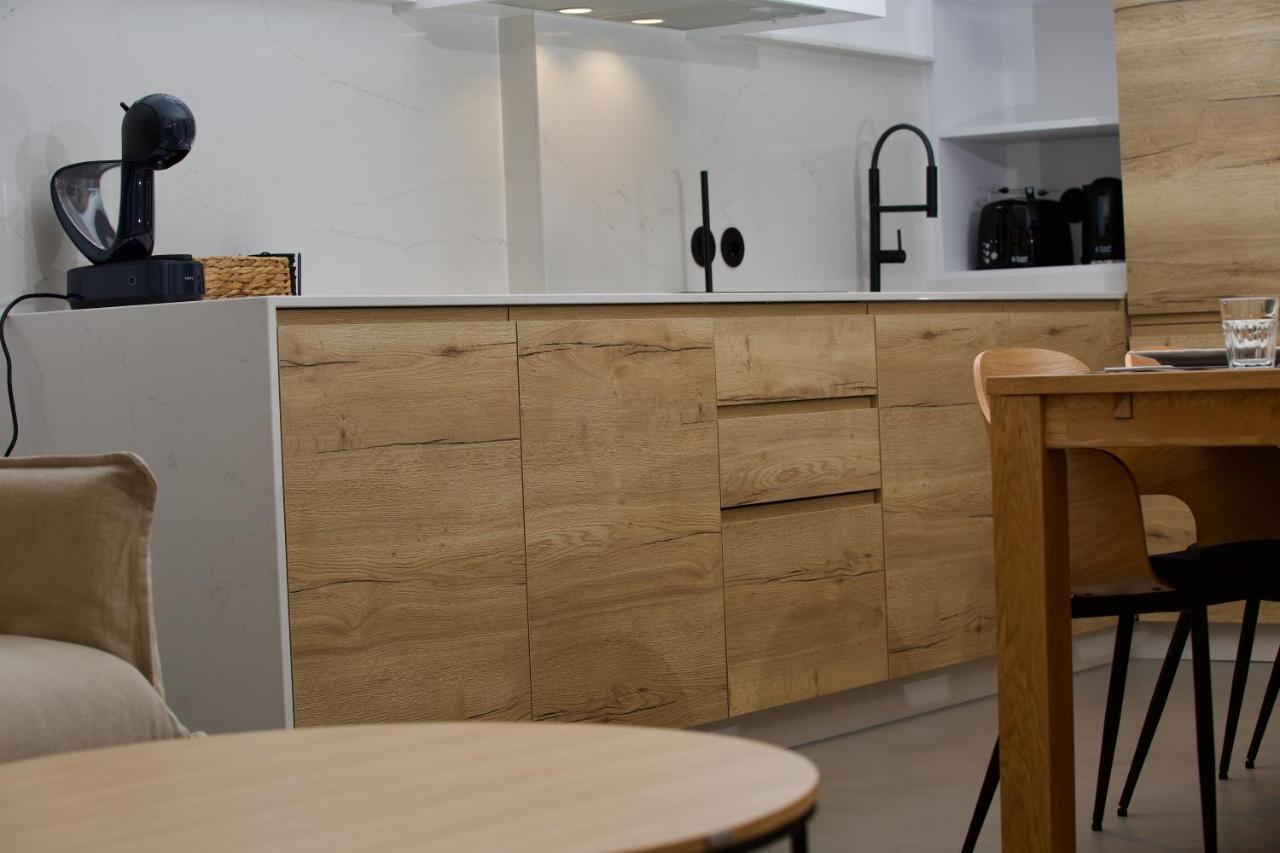 Suite 101 - 2 Bedroom Suite At Amando Perez Suites Ribadeo Bagian luar foto